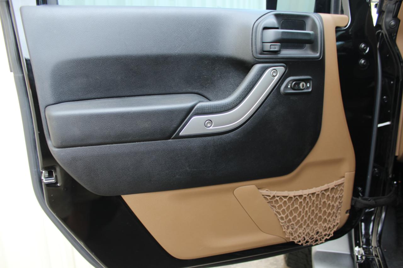 Jeep Wrangler Unlimited Sahara 4WD 2016