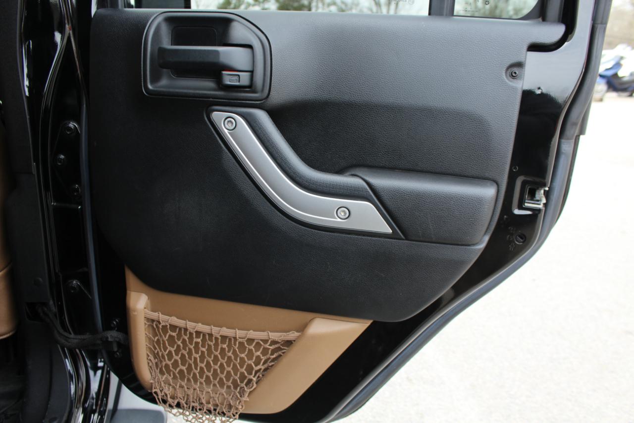 Jeep Wrangler Unlimited Sahara 4WD 2016