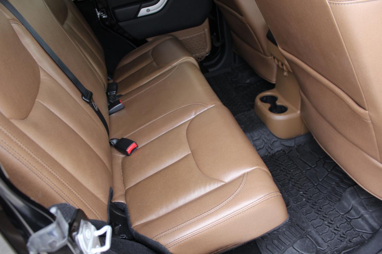 Jeep Wrangler Unlimited Sahara 4WD 2016