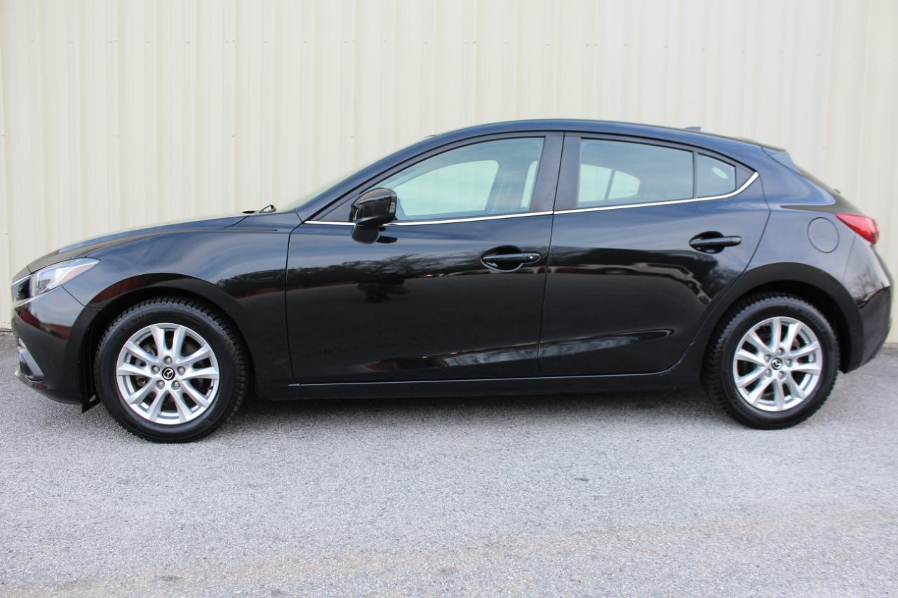 Mazda MAZDA3 i SE MT 5-Door 2016