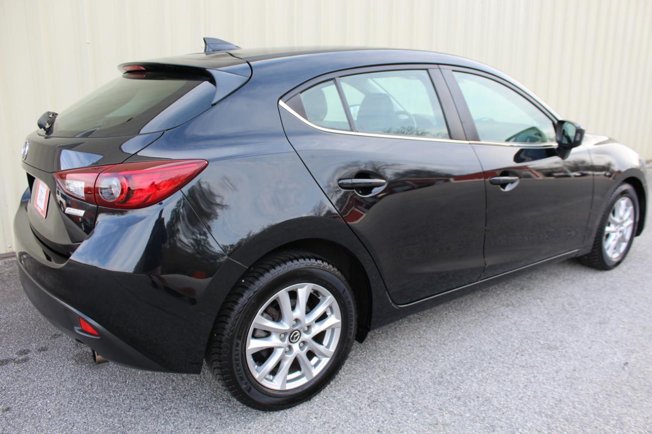 Mazda MAZDA3 i SE MT 5-Door 2016