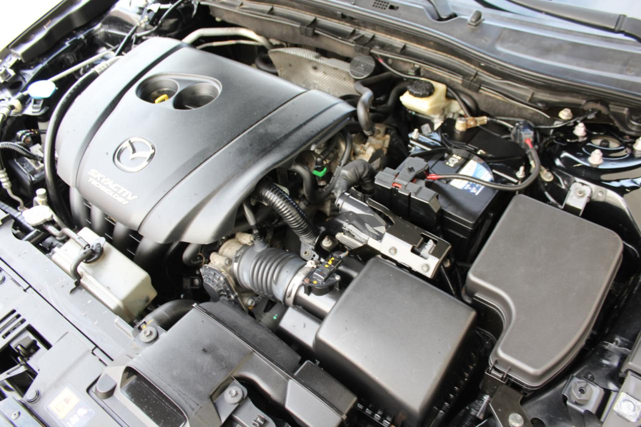 Mazda MAZDA3 i SE MT 5-Door 2016