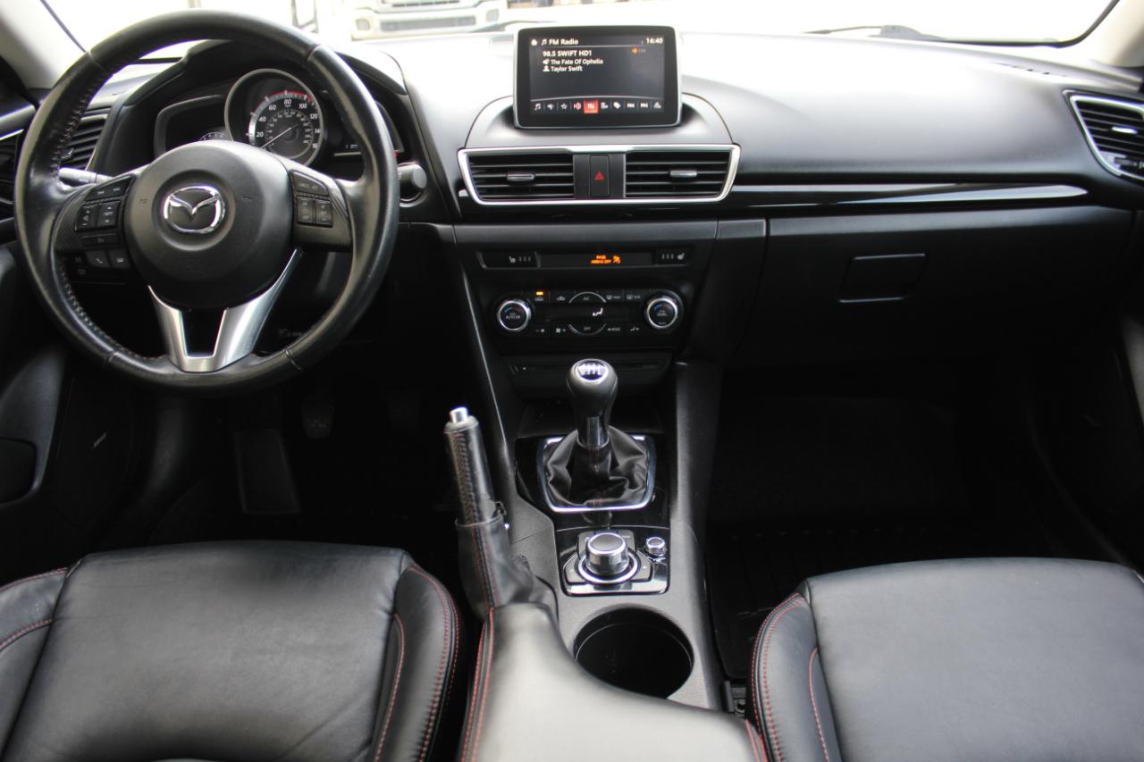 Mazda MAZDA3 i SE MT 5-Door 2016