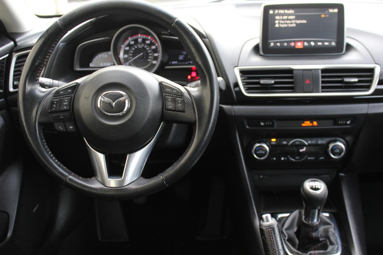 Mazda MAZDA3 i SE MT 5-Door 2016