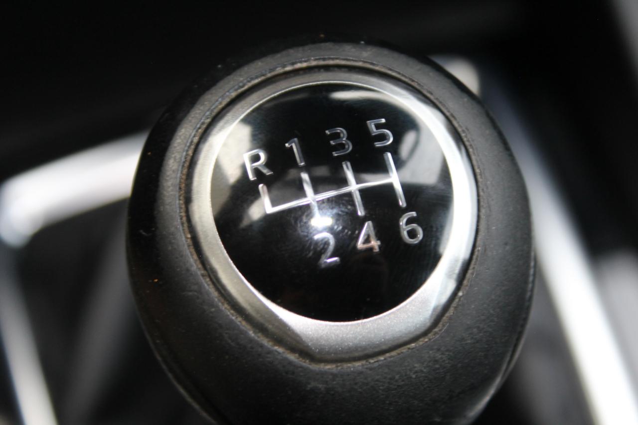 Mazda MAZDA3 i SE MT 5-Door 2016