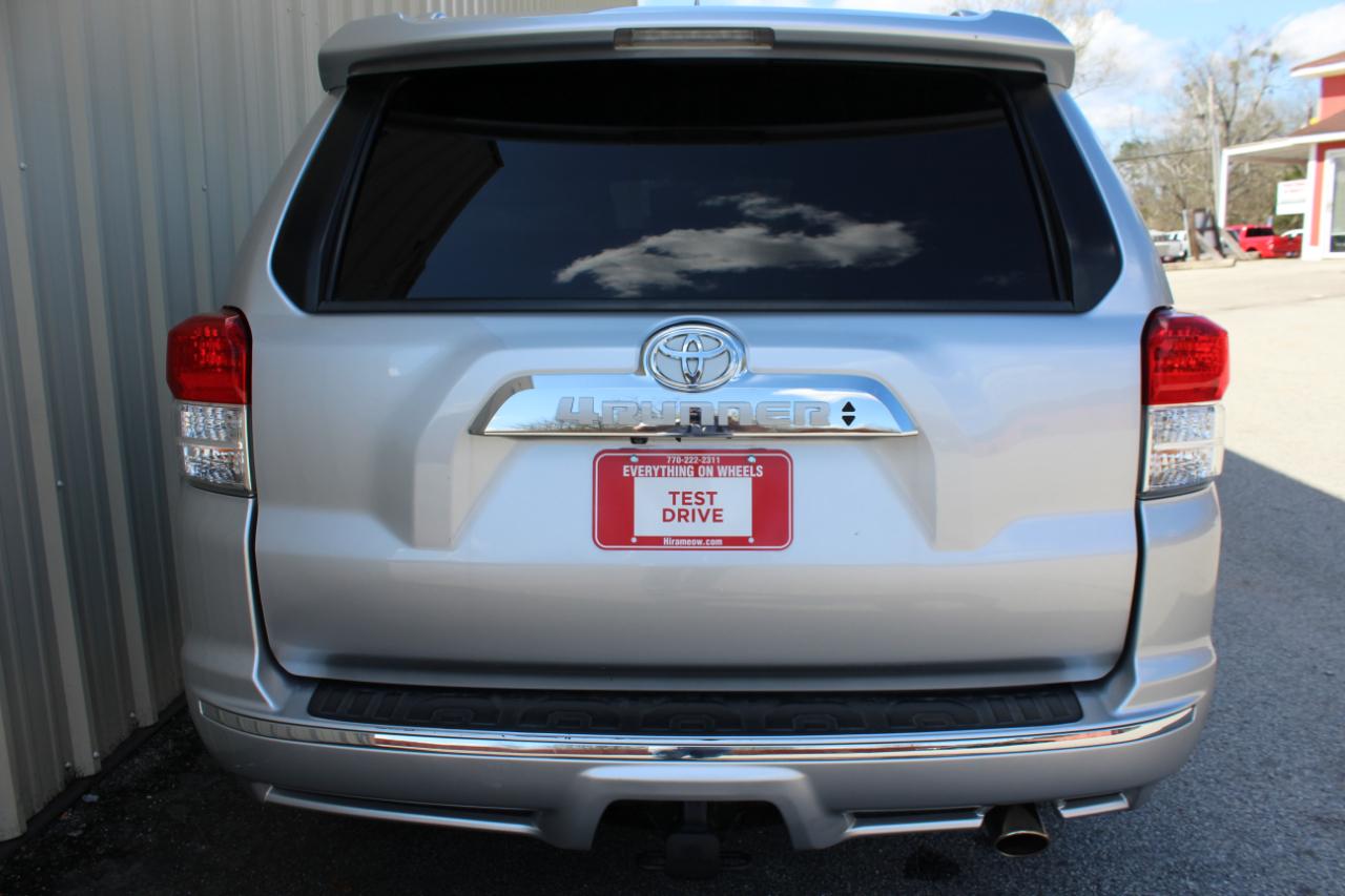 Toyota 4Runner Limited 2WD V6 2011