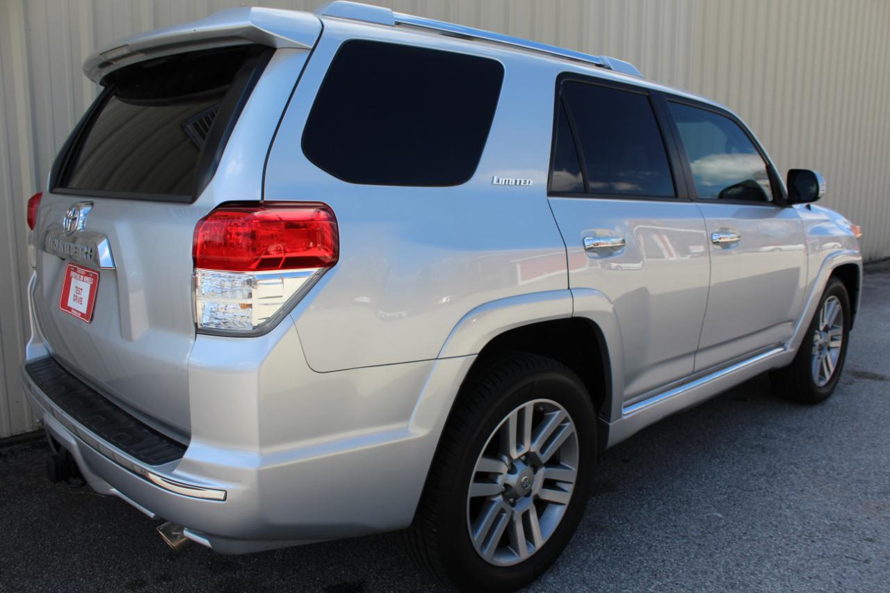 Toyota 4Runner Limited 2WD V6 2011