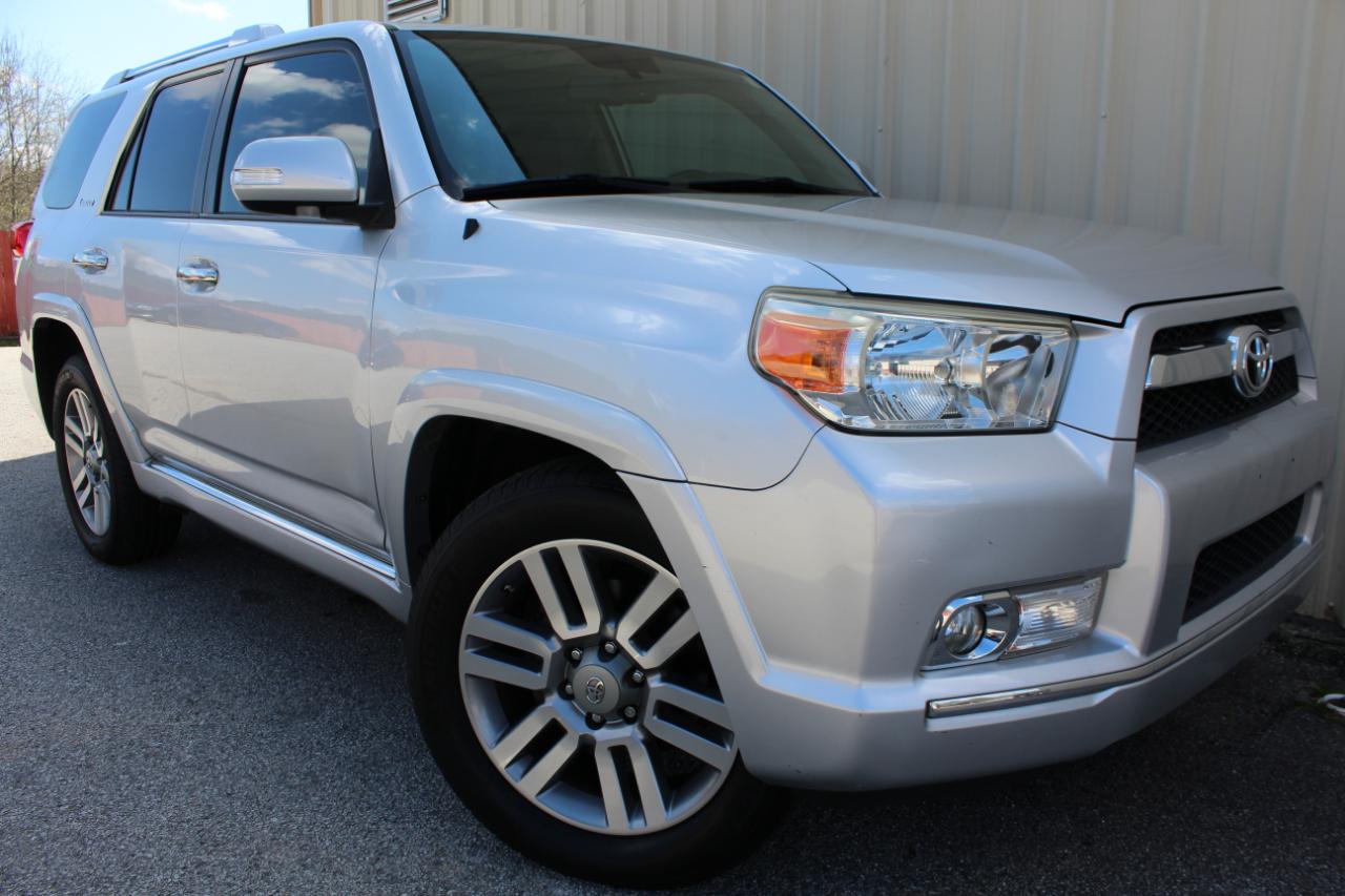 Toyota 4Runner Limited 2WD V6 2011