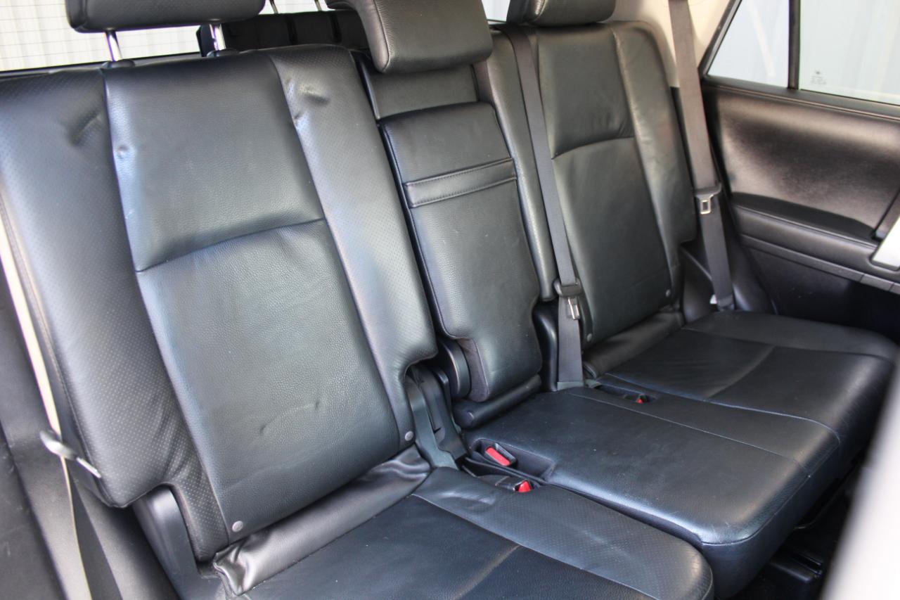 Toyota 4Runner Limited 2WD V6 2011