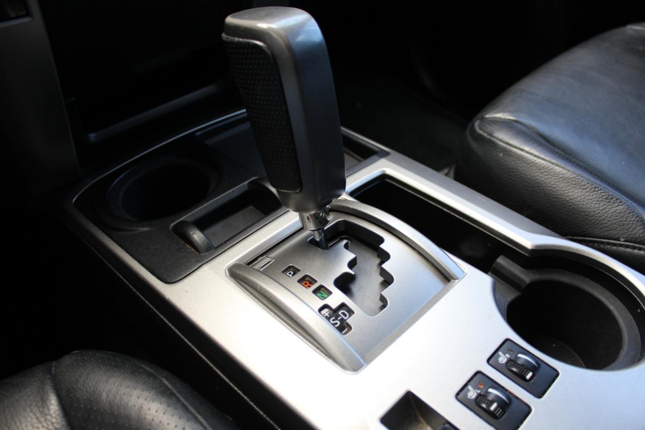 Toyota 4Runner Limited 2WD V6 2011