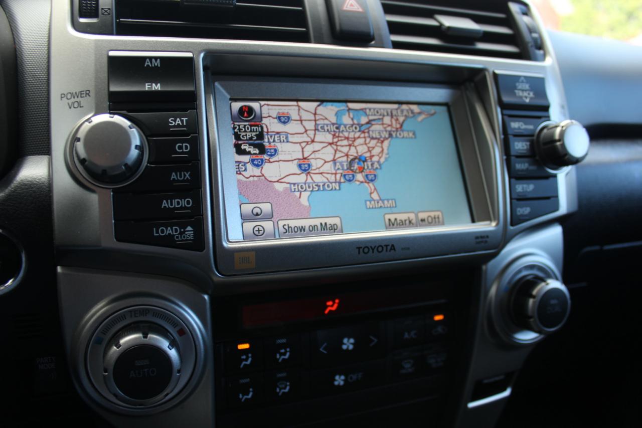 Toyota 4Runner Limited 2WD V6 2011