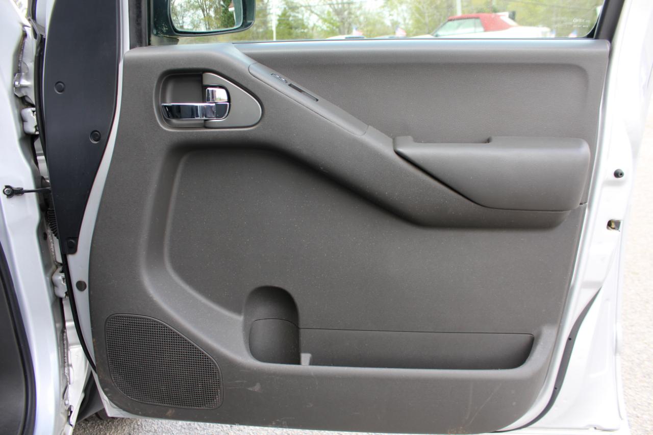 Nissan Frontier SV V6 King Cab 4WD 2012