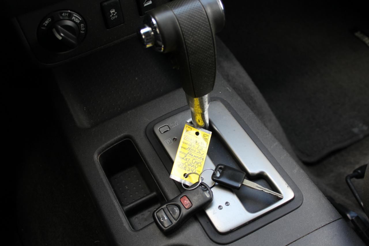 Nissan Frontier SV V6 King Cab 4WD 2012