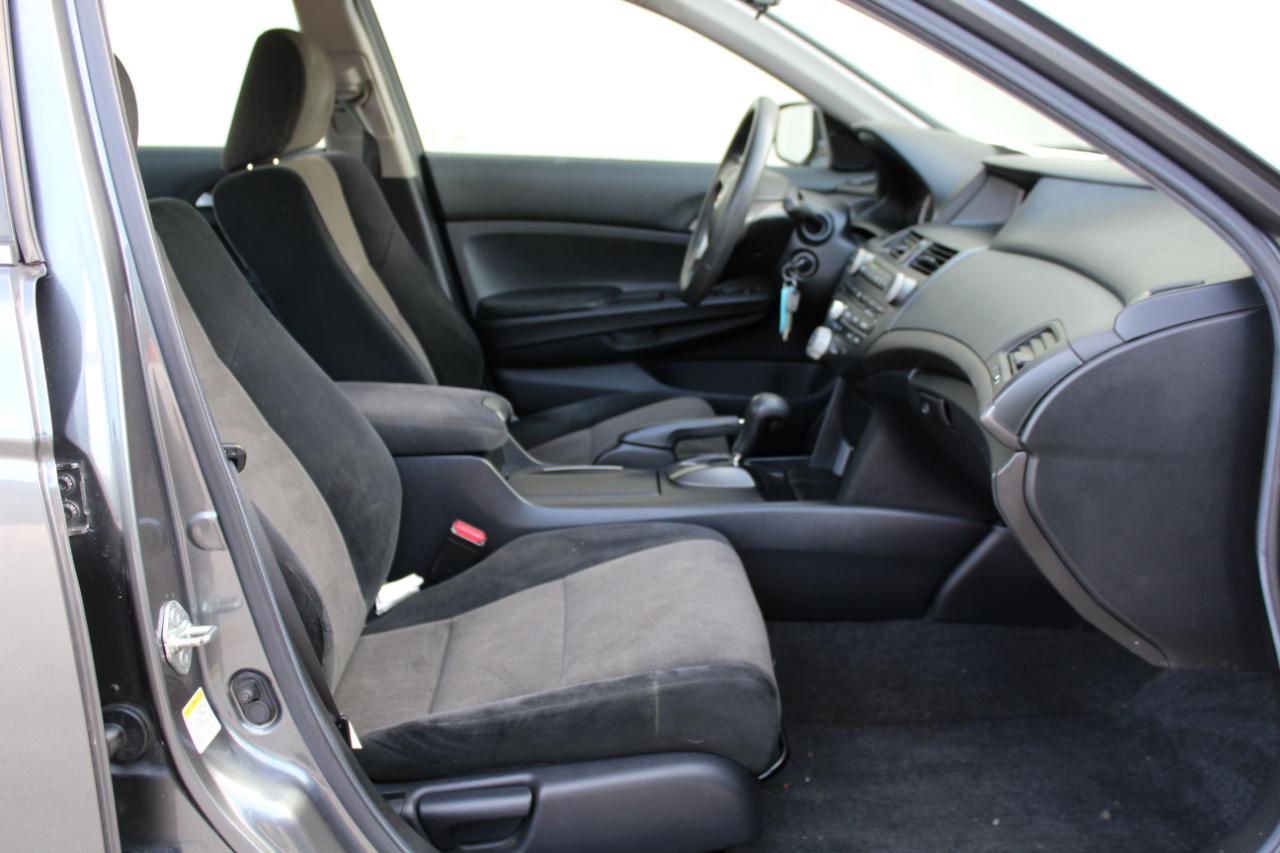 Honda Accord LX sedan AT 2008