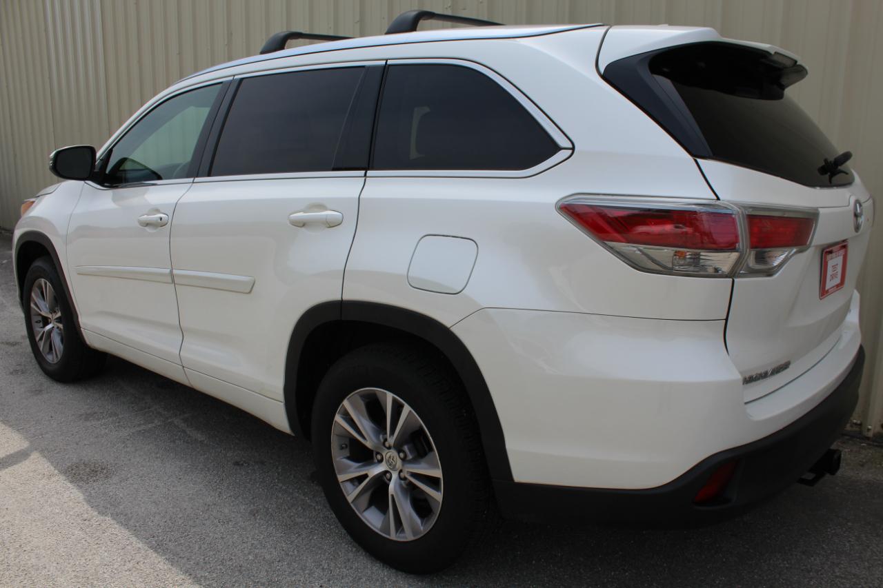 Toyota Highlander XLE FWD V6 2015