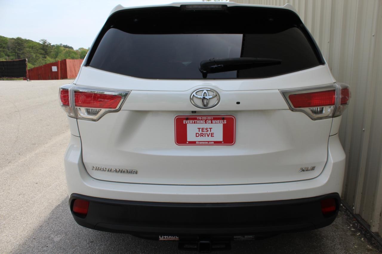 Toyota Highlander XLE FWD V6 2015