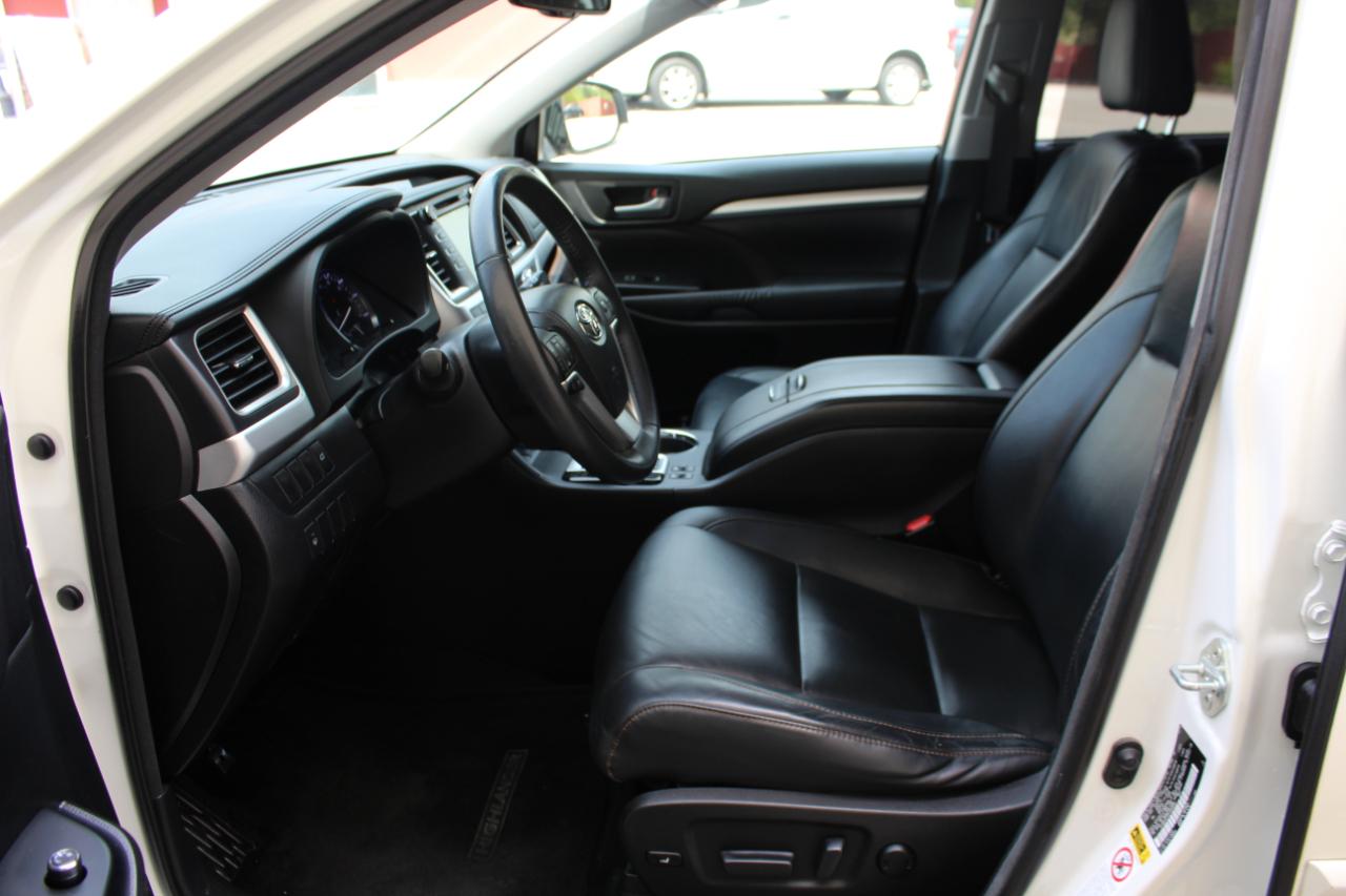 Toyota Highlander XLE FWD V6 2015