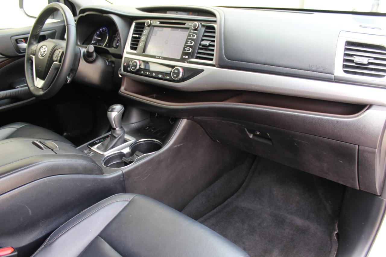 Toyota Highlander XLE FWD V6 2015