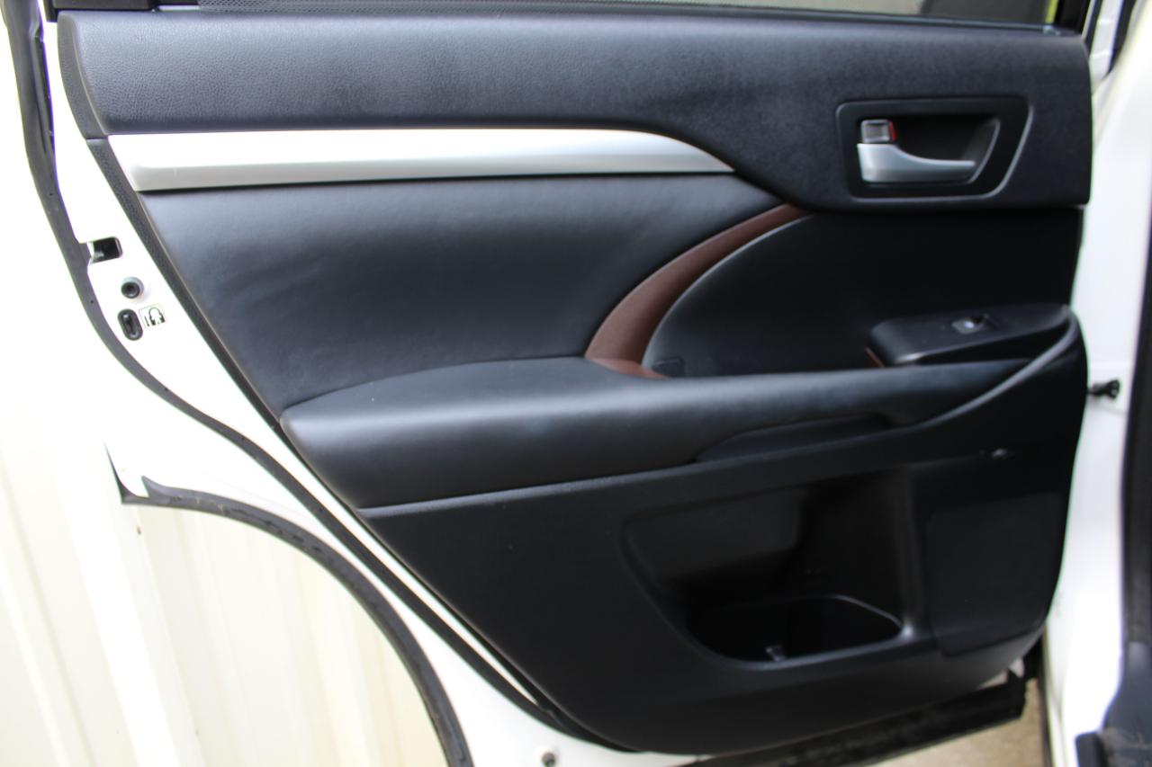 Toyota Highlander XLE FWD V6 2015