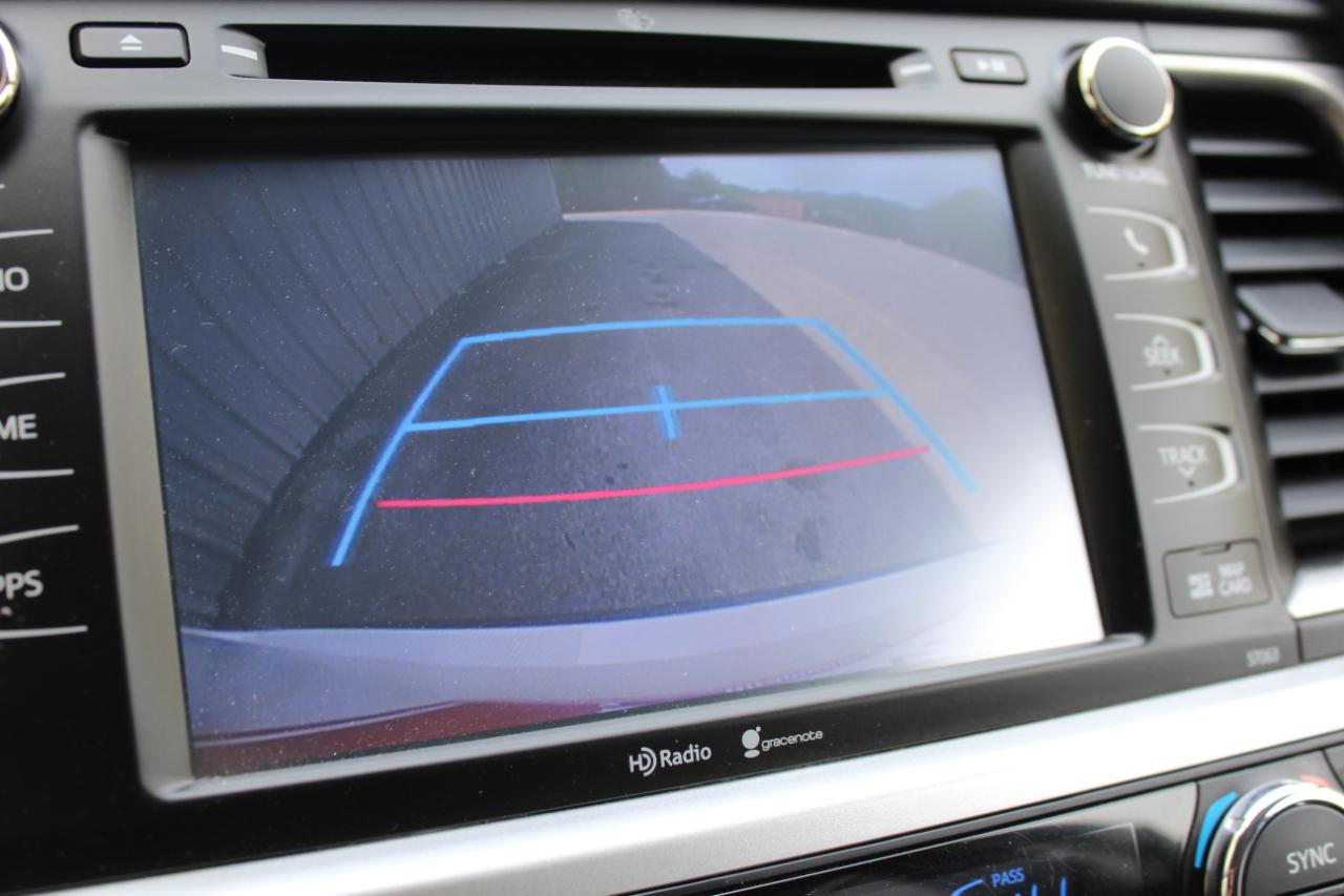 Toyota Highlander XLE FWD V6 2015