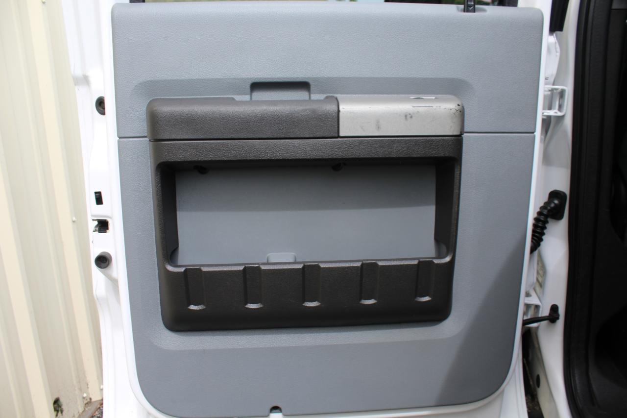 Ford F-250 SD XLT Crew Cab 4WD 2015