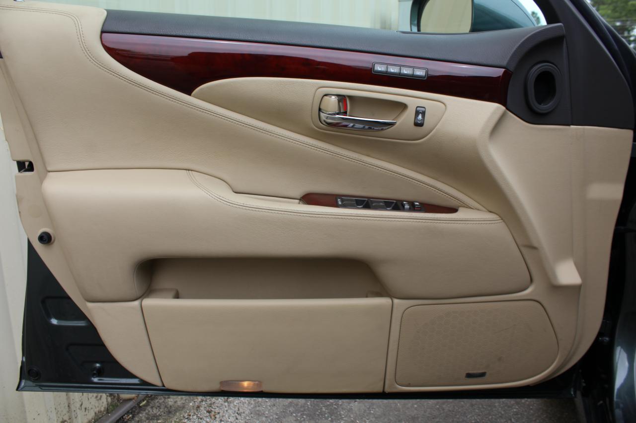 Lexus LS 460 L Luxury Sedan 2008