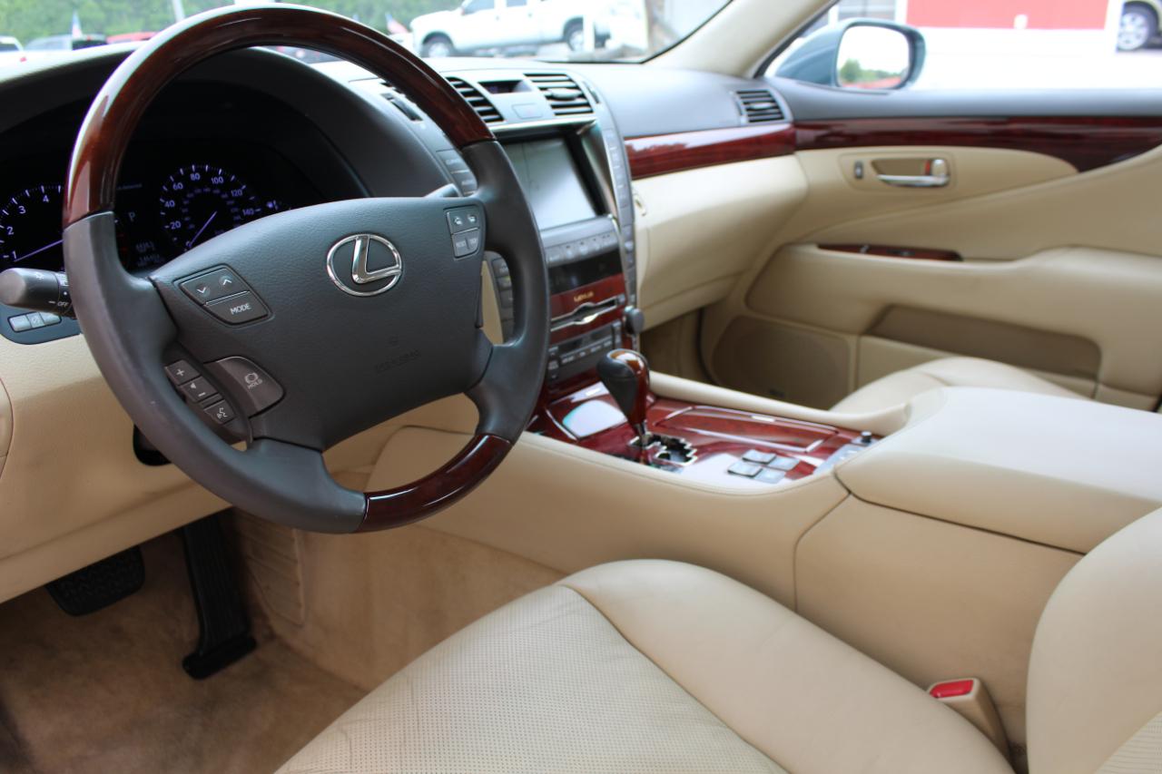 Lexus LS 460 L Luxury Sedan 2008