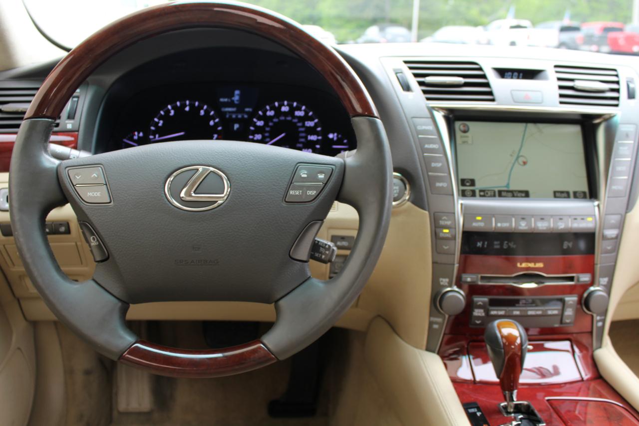 Lexus LS 460 L Luxury Sedan 2008