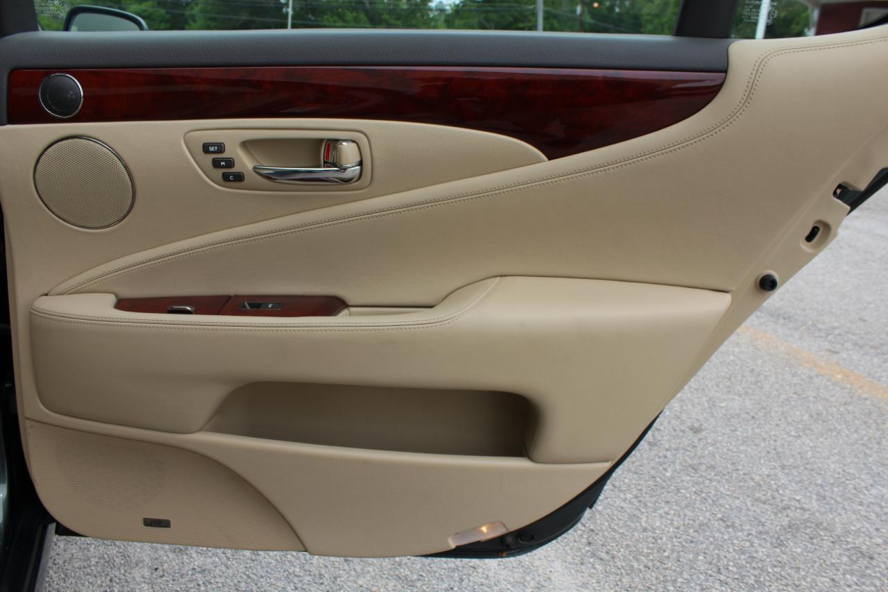 Lexus LS 460 L Luxury Sedan 2008