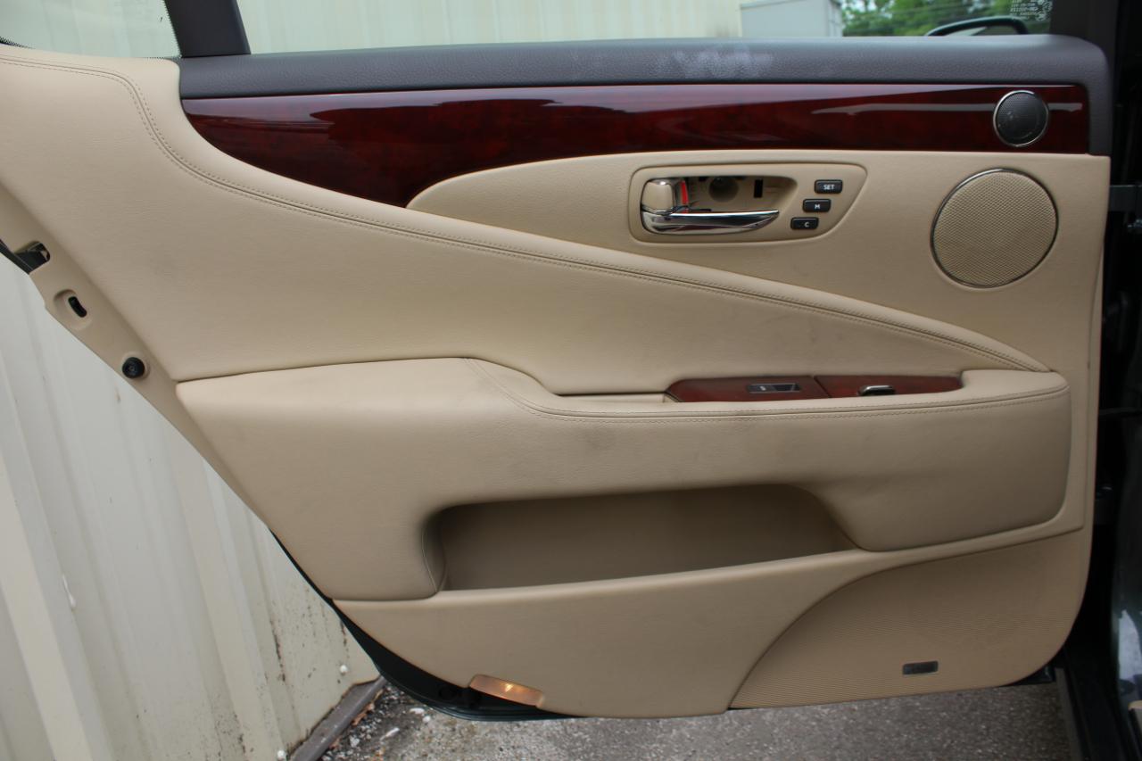 Lexus LS 460 L Luxury Sedan 2008