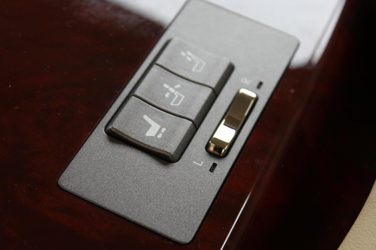 Lexus LS 460 L Luxury Sedan 2008