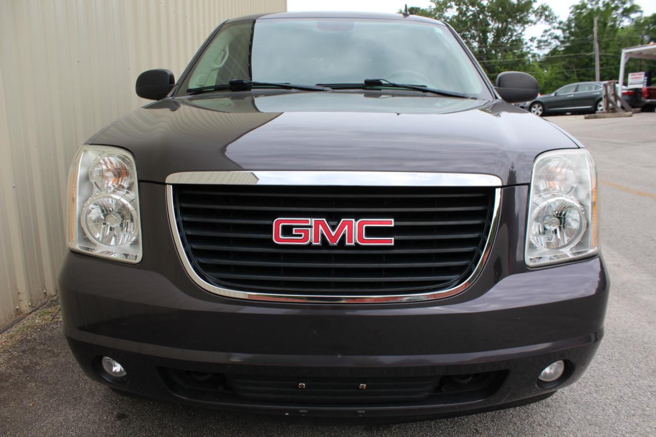 GMC Yukon SLT1 2WD 2011