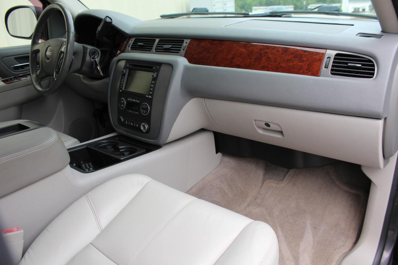 GMC Yukon SLT1 2WD 2011