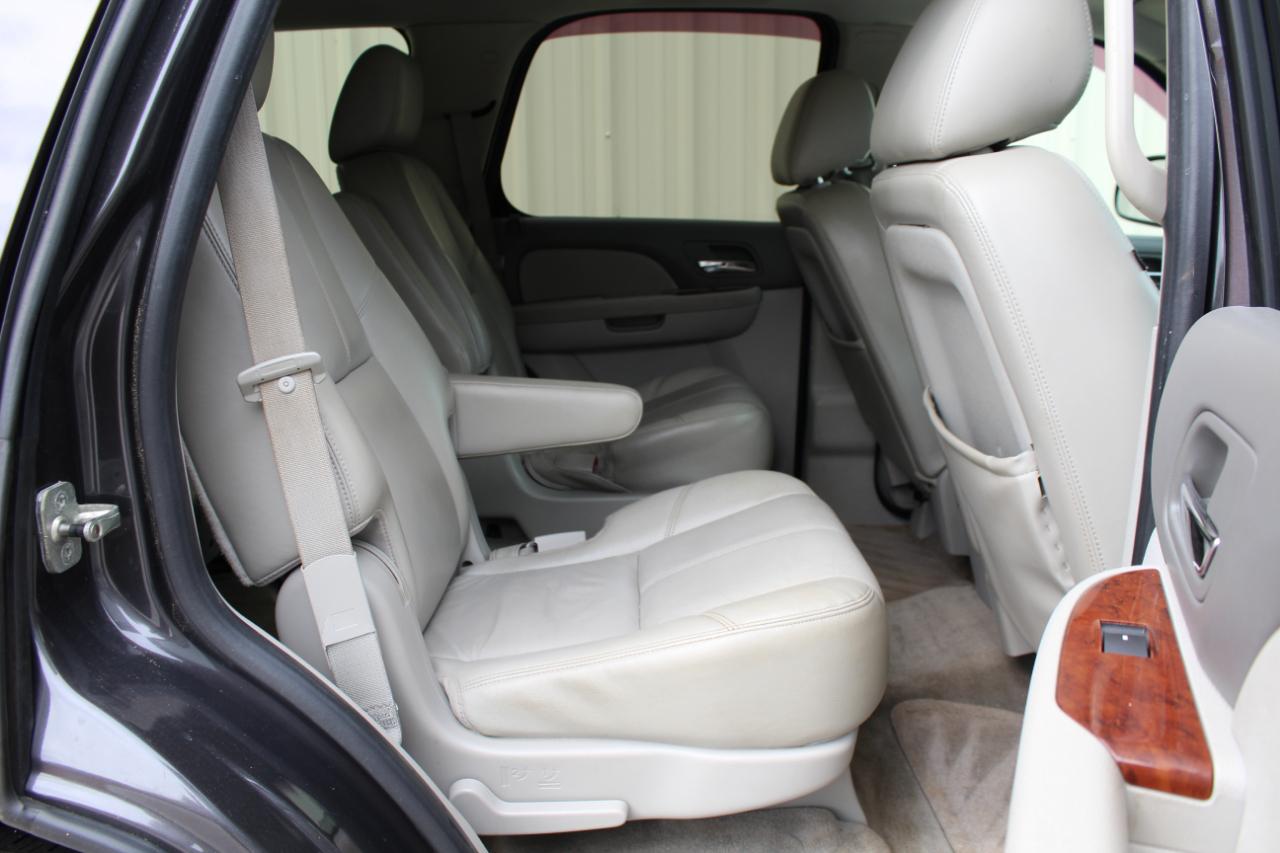 GMC Yukon SLT1 2WD 2011