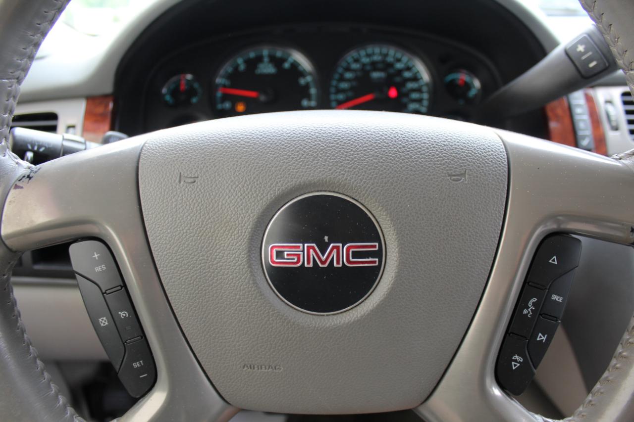 GMC Yukon SLT1 2WD 2011
