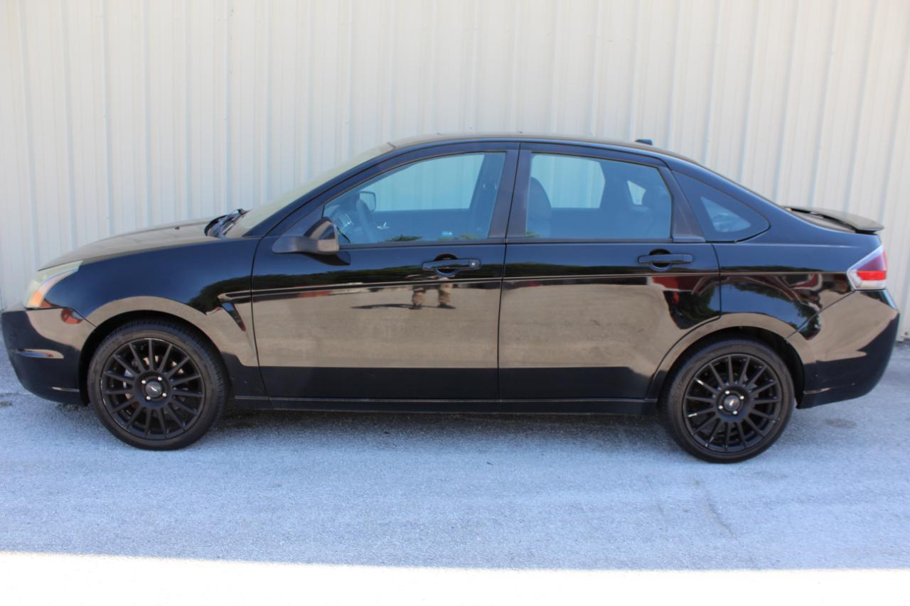 Ford Focus SES Sedan 2010
