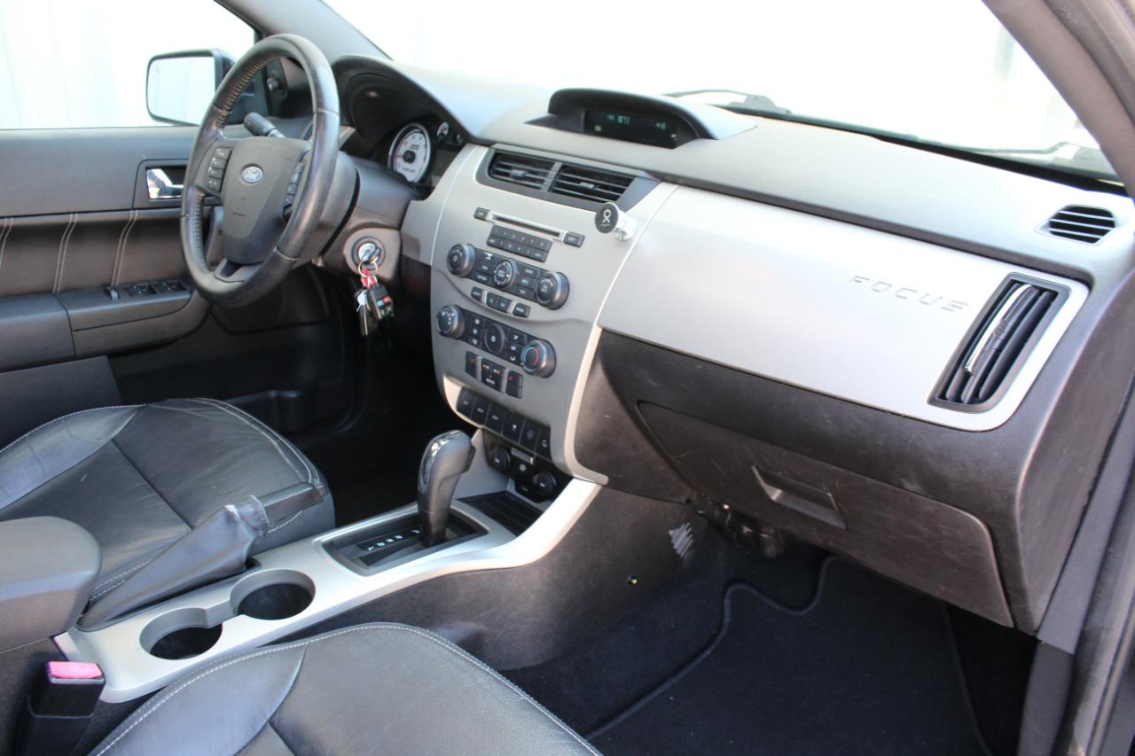 Ford Focus SES Sedan 2010