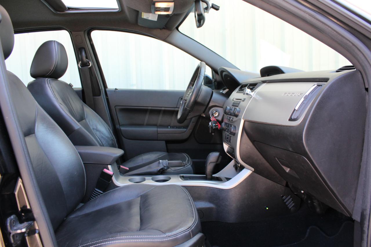 Ford Focus SES Sedan 2010