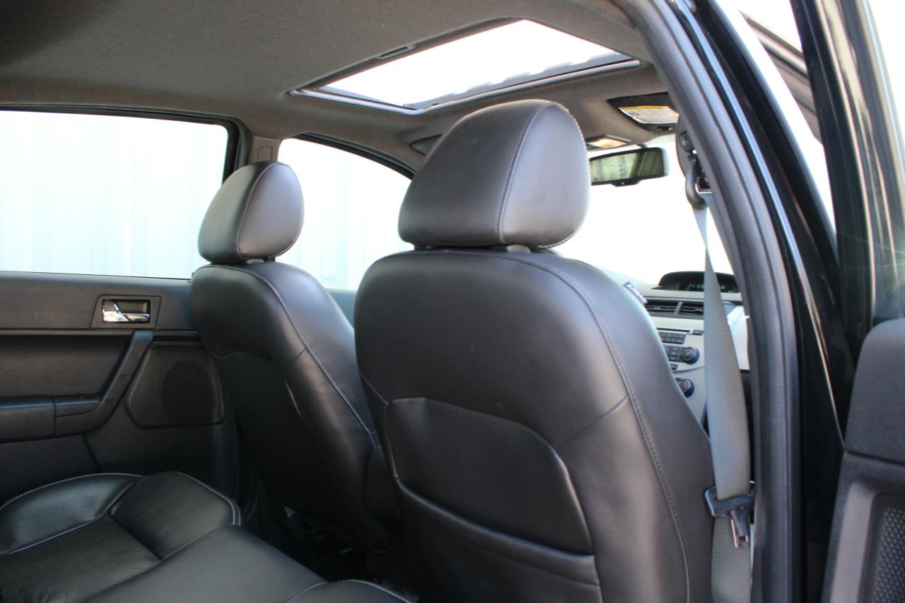 Ford Focus SES Sedan 2010