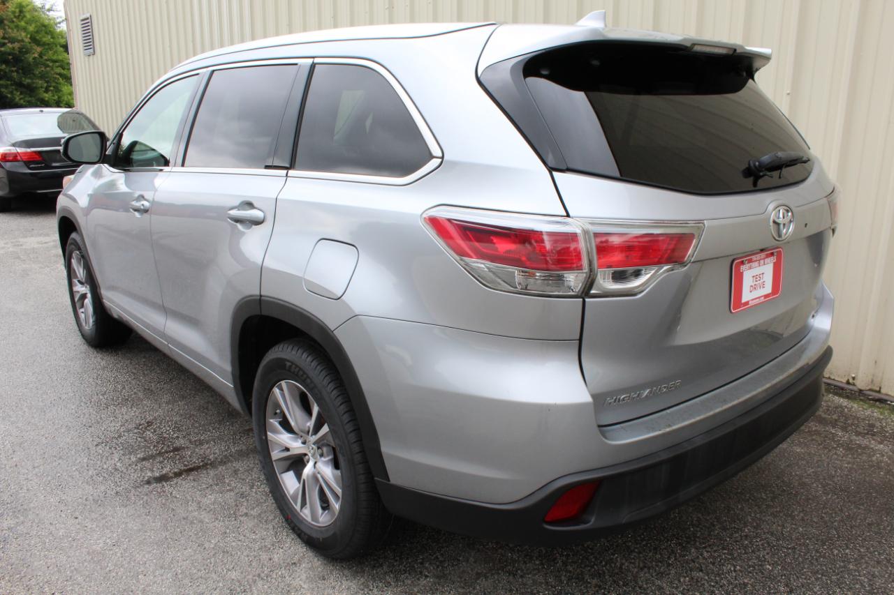 Toyota Highlander XLE FWD V6 2015