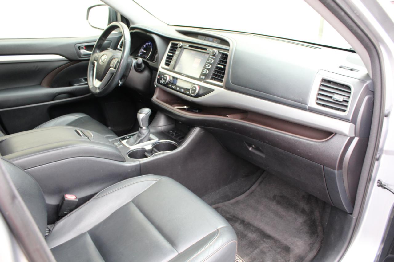 Toyota Highlander XLE FWD V6 2015