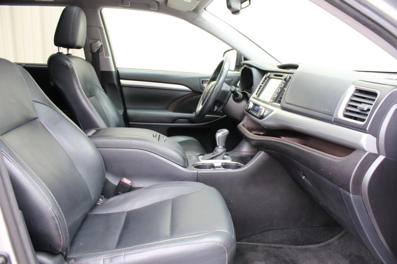 Toyota Highlander XLE FWD V6 2015