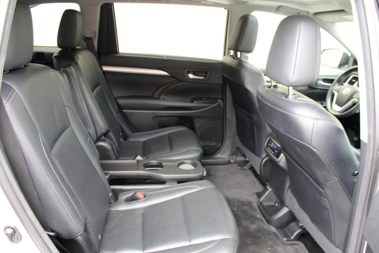 Toyota Highlander XLE FWD V6 2015