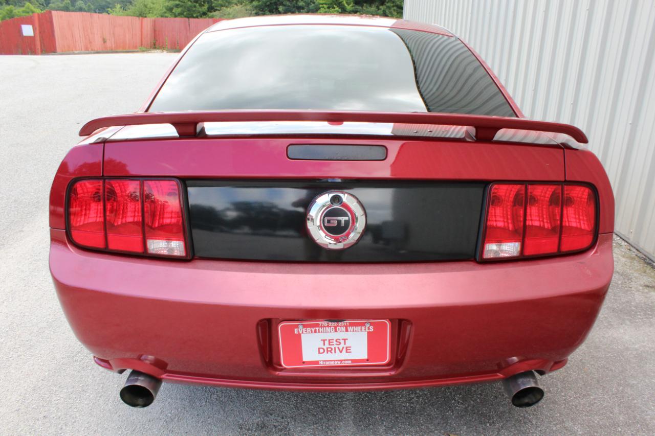 Ford Mustang GT Deluxe Coupe 2008
