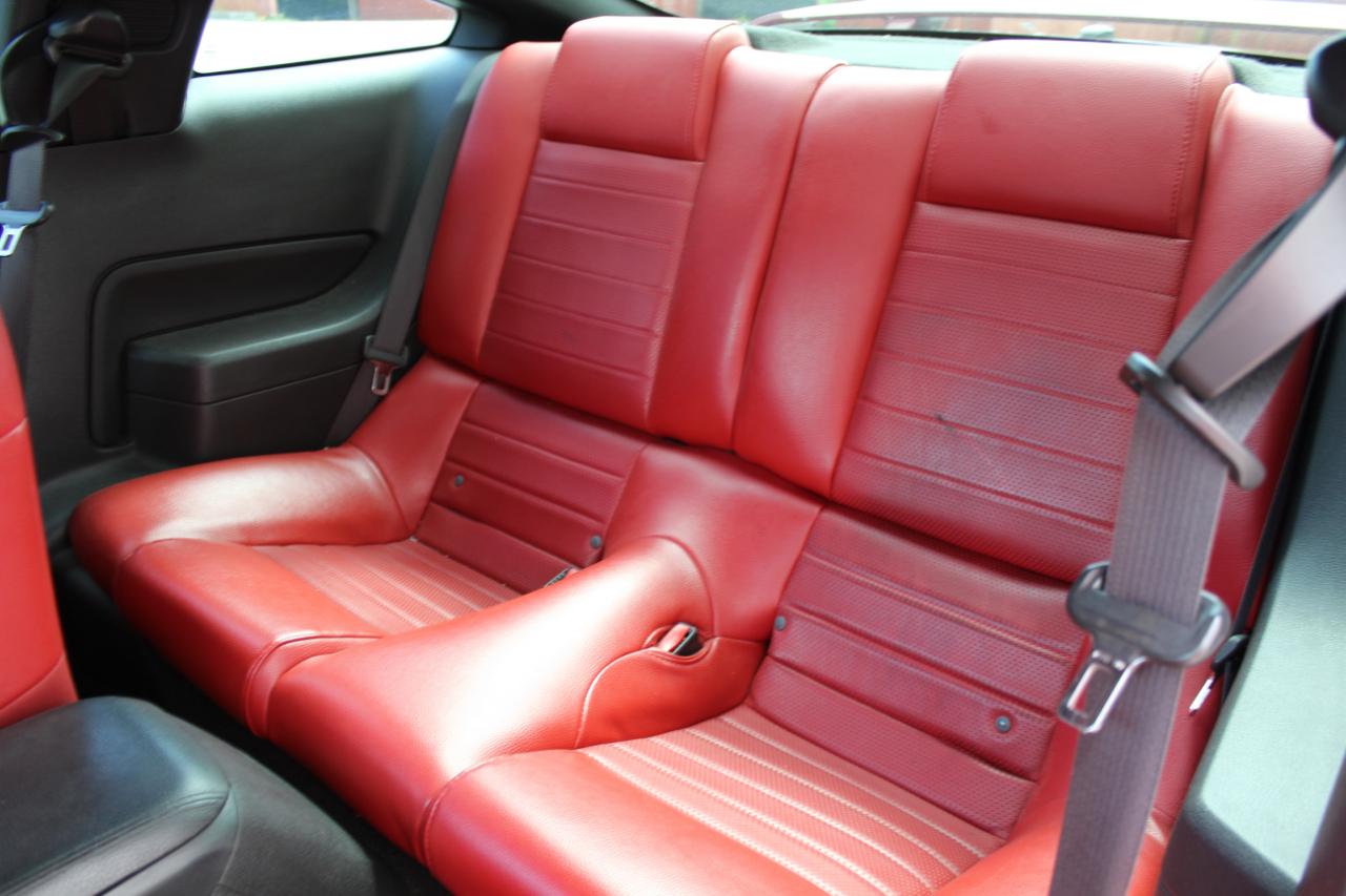 Ford Mustang GT Deluxe Coupe 2008