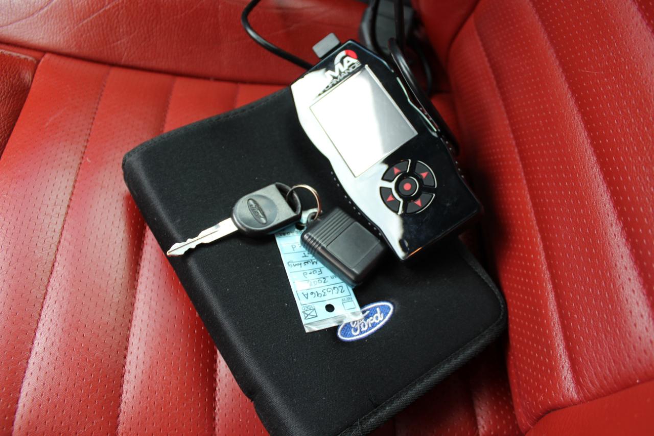 Ford Mustang GT Deluxe Coupe 2008