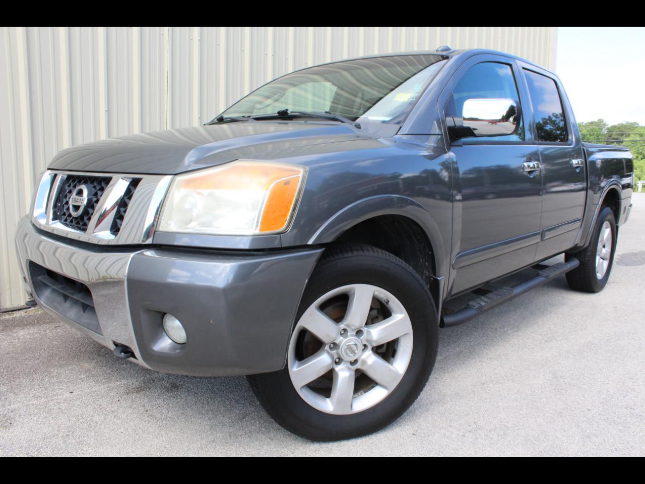 Nissan Titan SL Crew Cab 4WD 2011