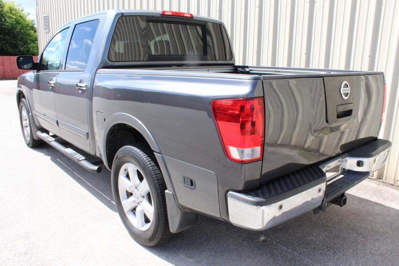 Nissan Titan SL Crew Cab 4WD 2011