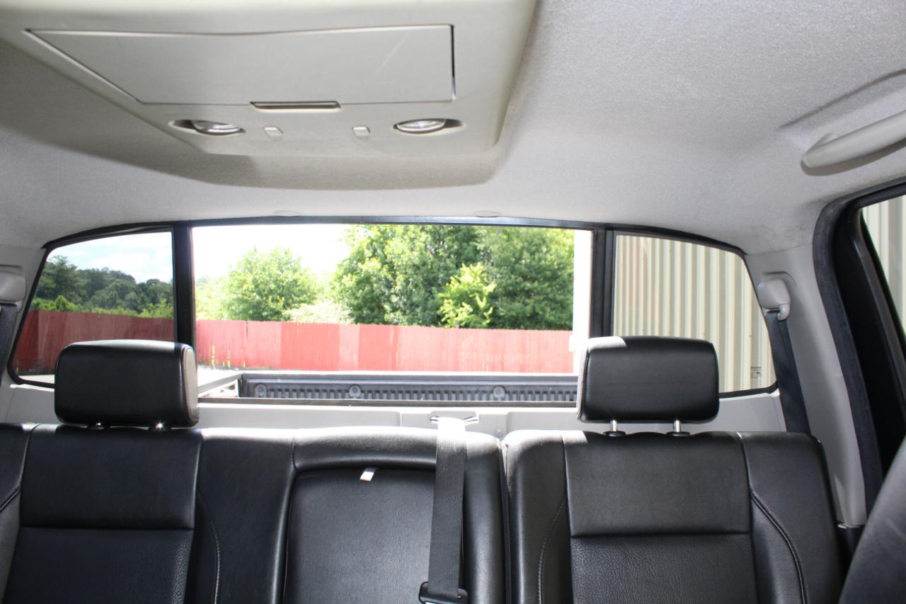 Nissan Titan SL Crew Cab 4WD 2011