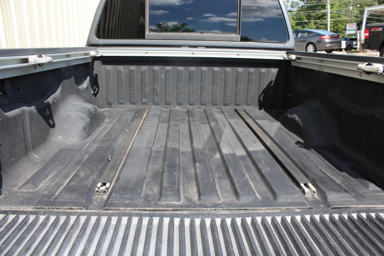 Nissan Titan SL Crew Cab 4WD 2011